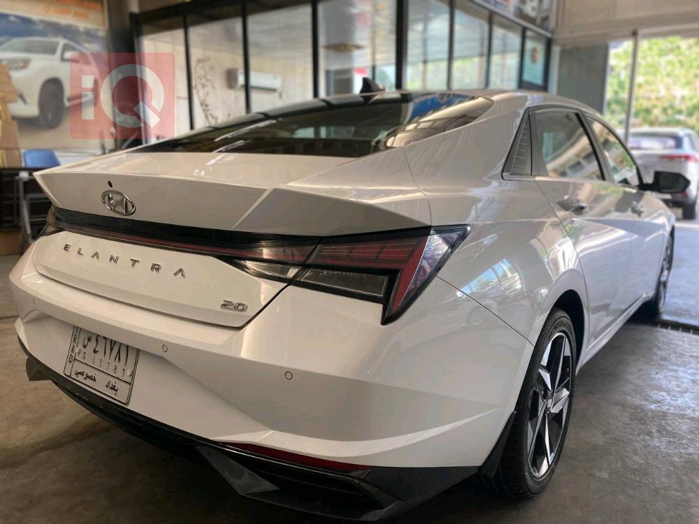 هیوندای ئەلەنترا